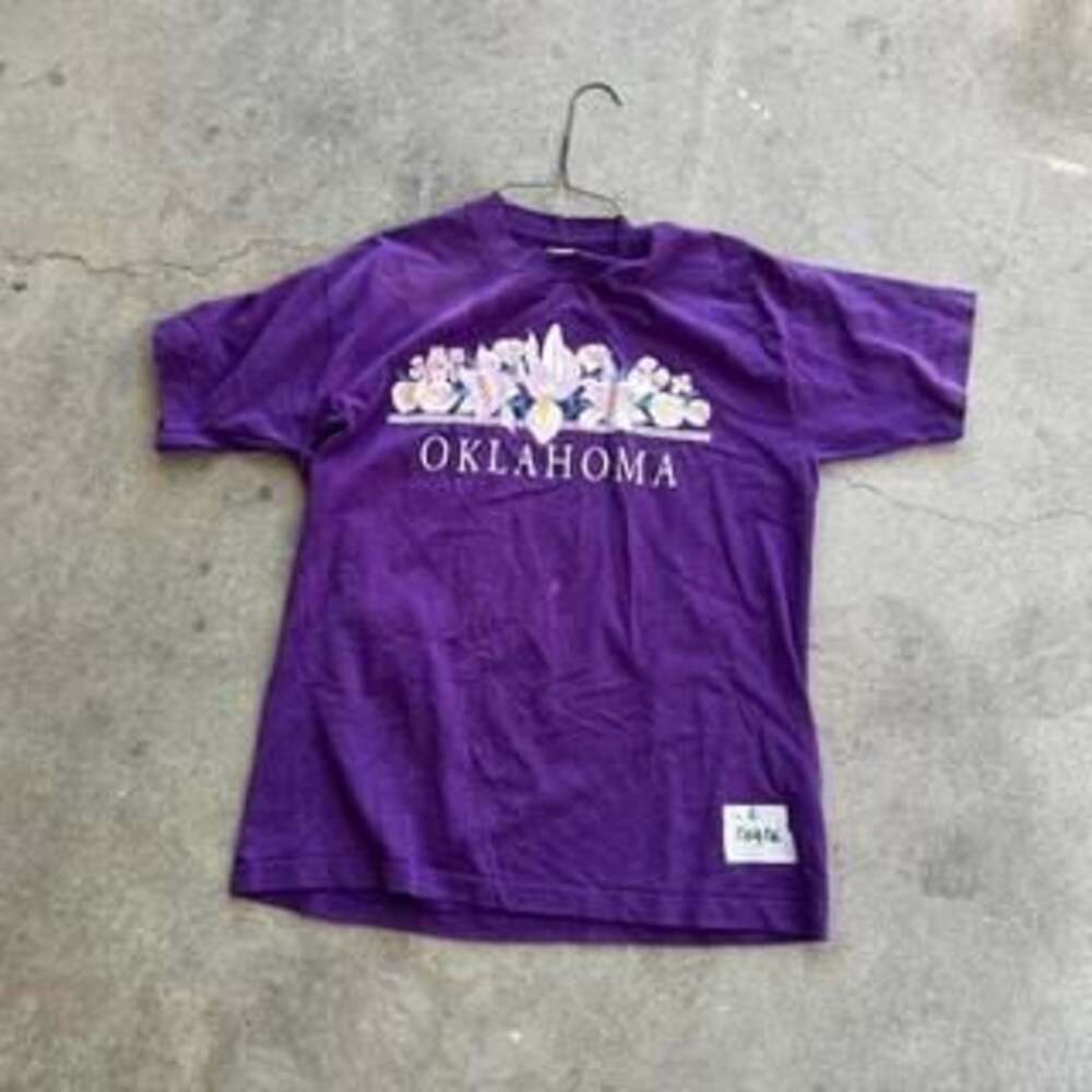 Vintage 90s Oklahoma Floral Glitter Print Purple T-Shirt